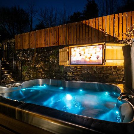 Stunning Cottage Grade 2 Listed With Parking And Hot Tub Bowness-on-Windermere Εξωτερικό φωτογραφία