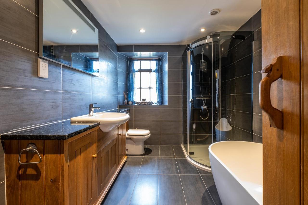 Stunning Cottage Grade 2 Listed With Parking And Hot Tub Bowness-on-Windermere Εξωτερικό φωτογραφία