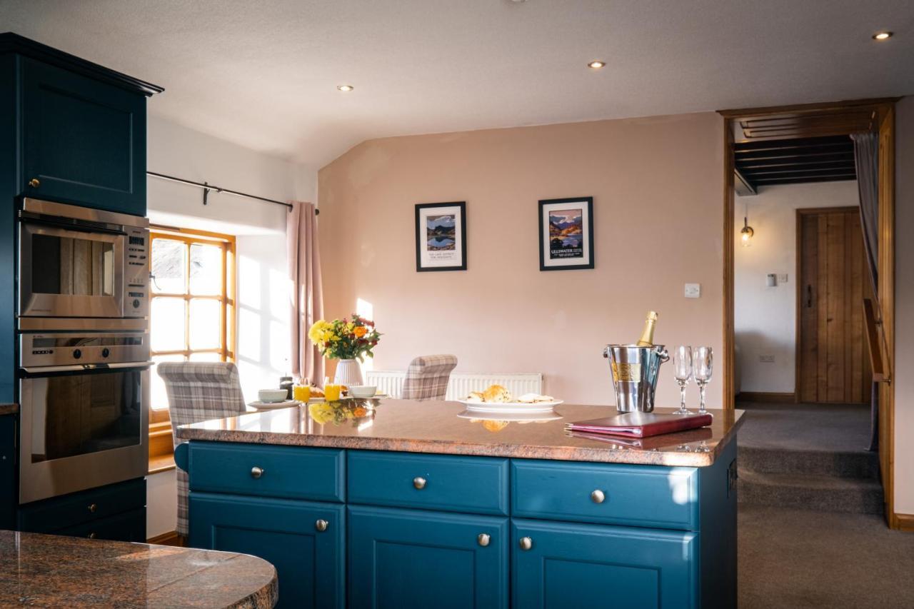Stunning Cottage Grade 2 Listed With Parking And Hot Tub Bowness-on-Windermere Εξωτερικό φωτογραφία