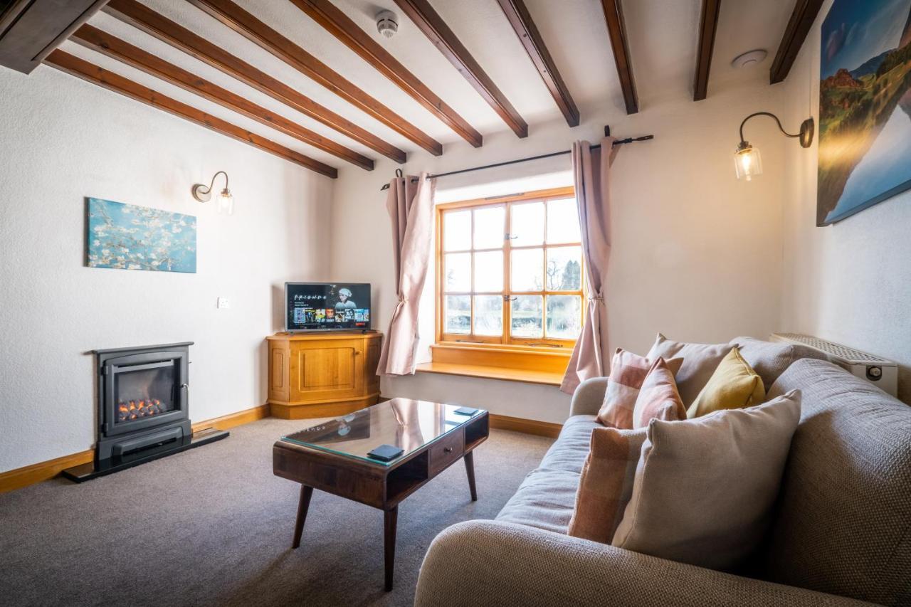 Stunning Cottage Grade 2 Listed With Parking And Hot Tub Bowness-on-Windermere Εξωτερικό φωτογραφία
